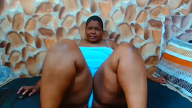 Snapshot of AfricanBigAssxx98 chatting on October 30, 2025, 8:56 am AfricanBigAssxx98 online show from October 30, 2025, 8:56 am