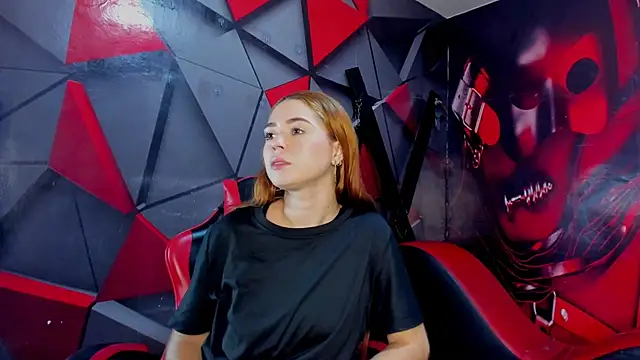 Hana and Zeta online show from December 20, 2025, 12:41 pm