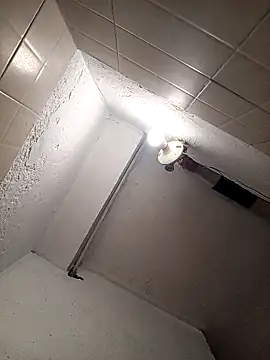 mariana mauricio hot online show from April 5, 2026, 6:47 pm