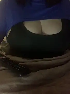 Noelia4251 online show from February 19, 2025, 9:47 pm