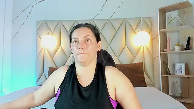 Snapshot of angelswets chatting on February 4, 2026, 1:50 pm angelswets online show from February 4, 2026, 1:50 pm