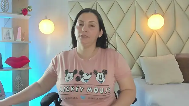 Snapshot of angelswets chatting on April 27, 2026, 1:53 pm angelswets online show from April 27, 2026, 1:53 pm
