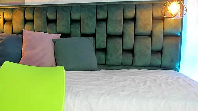 angelswets online show from October 22, 2025, 2:38 pm