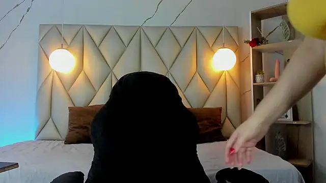 Snapshot of angelswets chatting on February 10, 2026, 2:27 pm angelswets online show from February 10, 2026, 2:27 pm