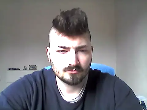 Snapshot of Hkl95555 chatting on February 3, 2026, 12:10 pm Hkl95555 online show from February 3, 2026, 12:10 pm