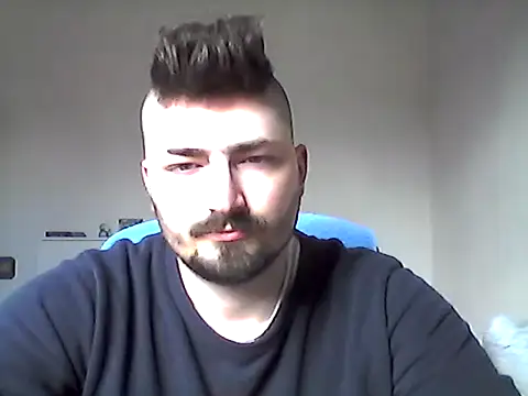 Snapshot of Hkl95555 chatting on January 18, 2026, 11:35 am Hkl95555 online show from January 18, 2026, 11:35 am