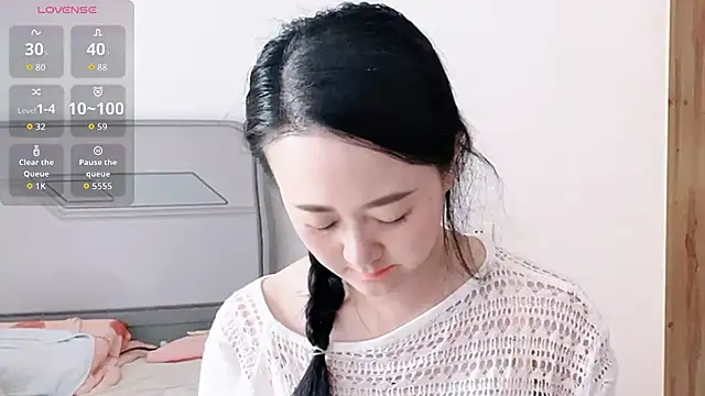 fanfan-FF online show from April 14, 2026, 3:22 am