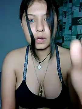 Snapshot of azulzulix chatting on February 1, 2026, 12:53 am azulzulix online show from February 1, 2026, 12:53 am