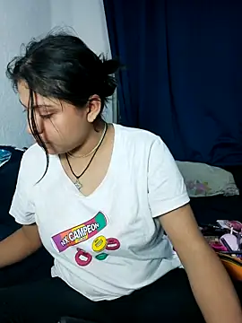 Snapshot of azulzulix chatting on February 27, 2026, 2:34 am azulzulix online show from February 27, 2026, 2:34 am