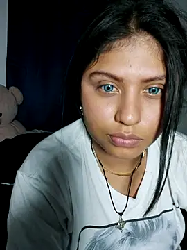 Snapshot of azulzulix chatting on February 15, 2026, 2:01 am azulzulix online show from February 15, 2026, 2:01 am