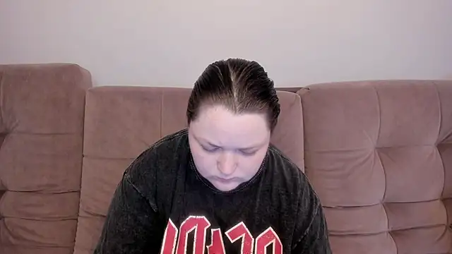 Snapshot of Alex_m chatting on June 21, 2026, 7:36 am Alex m online show from June 21, 2026, 7:36 am