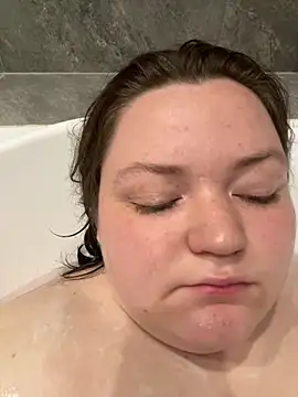 Snapshot of Alex_m chatting on September 9, 2025, 1:53 pm Alex m online show from September 9, 2025, 1:53 pm