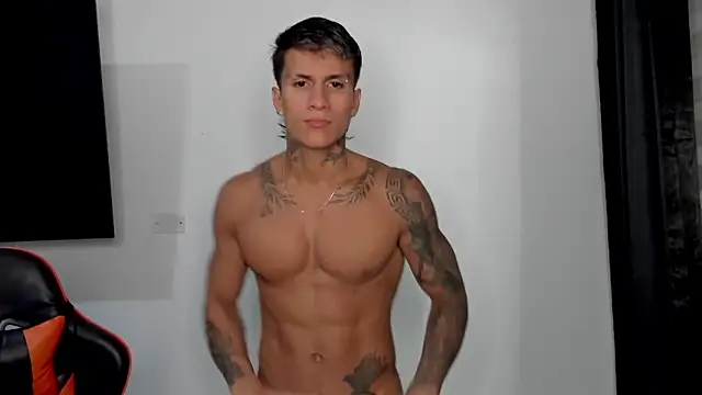 Snapshot of pettergrey1 chatting on October 20, 2025, 1:29 am pettergrey1 online show from October 20, 2025, 1:29 am