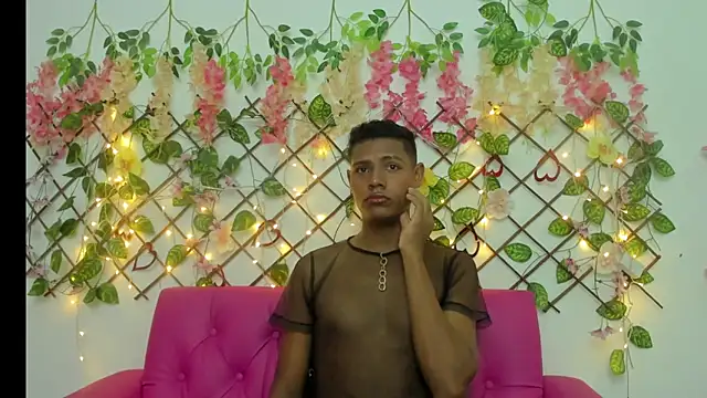 Snapshot of oiliver_mat chatting on October 8, 2025, 1:34 pm oiliver mat online show from October 8, 2025, 1:34 pm