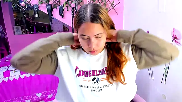 marcellaa303av online show from November 17, 2025, 2:59 am