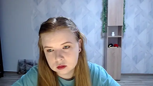 Snapshot of Melina_Hot9 chatting on December 3, 2025, 4:46 am Melina Hot9 online show from December 3, 2025, 4:46 am