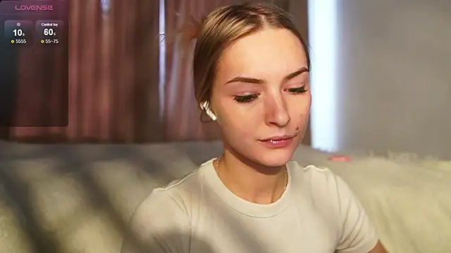 Snapshot of Soft_Eva chatting on January 30, 2025, 11:01 am Soft Eva online show from January 30, 2025, 11:01 am