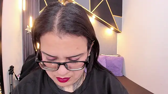 brigittemiller online show from March 31, 2026, 1:40 am