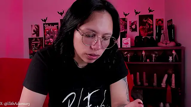 lilith-deveraux online show from February 16, 2026, 2:48 pm