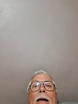 Snapshot of NawtyB1965 chatting on March 4, 2026, 3:58 am NawtyB1965 online show from March 4, 2026, 3:58 am