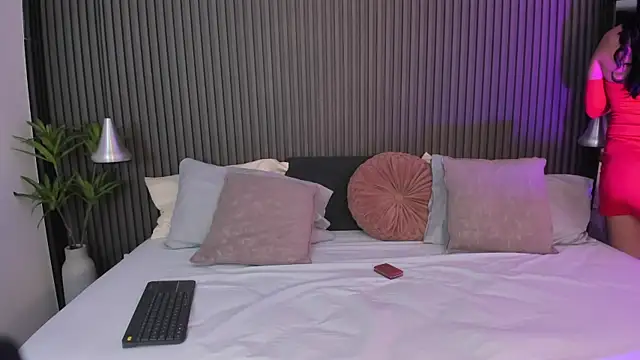 Axel brunette1 online show from December 3, 2025, 7:57 pm