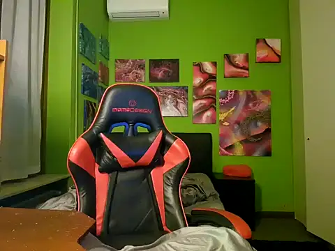 MASTERBULLY online show from October 14, 2025, 10:42 pm