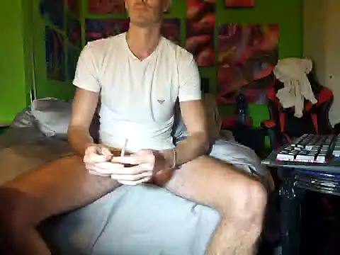 MASTERBULLY online show from September 29, 2025, 5:40 pm