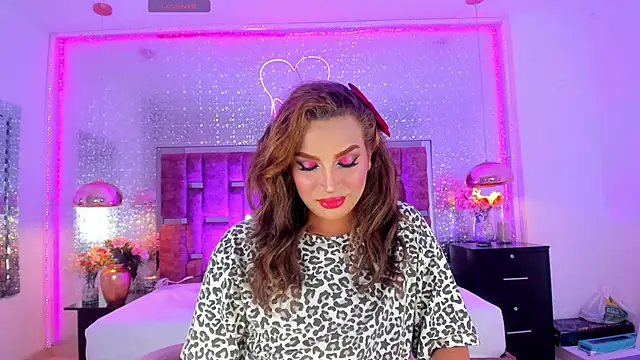 Snapshot of KylieVictoria chatting on November 27, 2025, 4:13 am KylieVictoria online show from November 27, 2025, 4:13 am