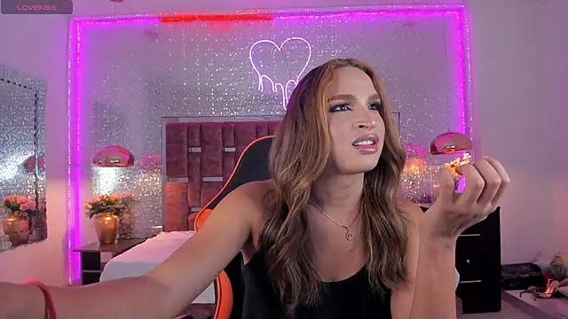 Snapshot of KylieVictoria chatting on November 2, 2025, 2:49 am KylieVictoria online show from November 2, 2025, 2:49 am