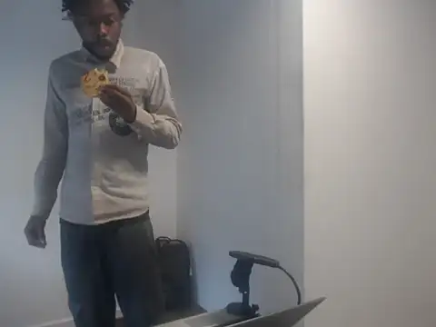 Snapshot of Mastertopdome chatting on November 7, 2025, 10:31 am Mastertopdome online show from November 7, 2025, 10:31 am