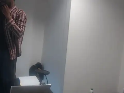 Snapshot of Mastertopdome chatting on October 24, 2025, 2:49 pm Mastertopdome online show from October 24, 2025, 2:49 pm