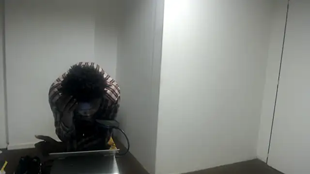 Snapshot of Mastertopdome chatting on October 16, 2025, 12:52 am Mastertopdome online show from October 16, 2025, 12:52 am