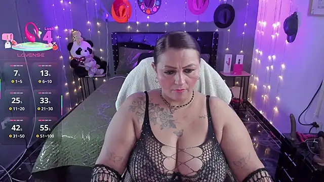 Snapshot of Ivonnee__ chatting on January 16, 2026, 3:10 am Ivonnee online show from January 16, 2026, 3:10 am