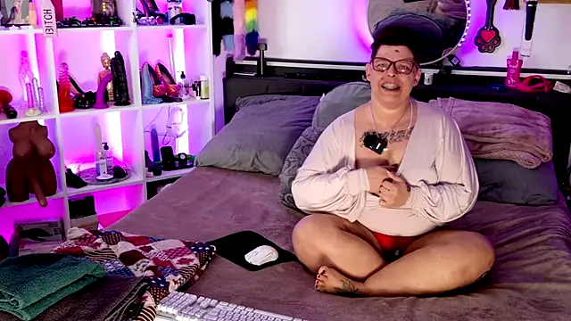 Snapshot of SunshineLexi chatting on February 15, 2026, 8:24 am SunshineLexi online show from February 15, 2026, 8:24 am