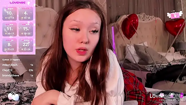 MiriaamWhite online show from February 11, 2025, 4:02 pm