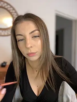 Snapshot of Mia_Ethan chatting on November 2, 2025, 7:35 am Mia Ethan online show from November 2, 2025, 7:35 am