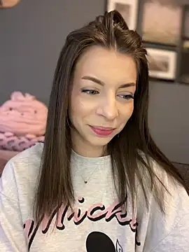 Mia Ethan online show from February 20, 2025, 6:06 am