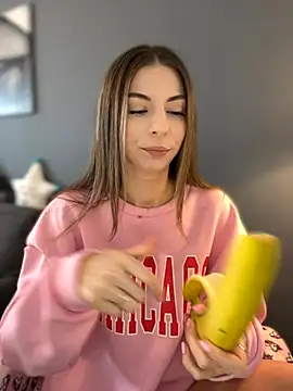 Snapshot of Mia_Ethan chatting on November 25, 2025, 8:14 am Mia Ethan online show from November 25, 2025, 8:14 am