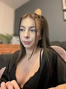 Mia Ethan online show from January 26, 2025, 2:30 pm