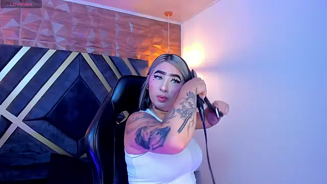 Alahia Dangelo online show from October 10, 2025, 11:33 am