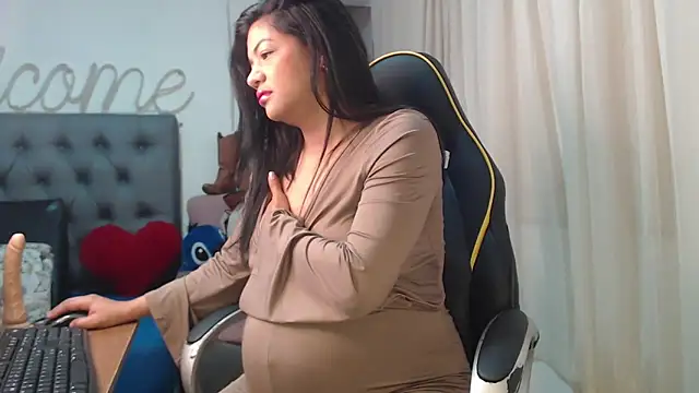 Horny mami12 online show from February 16, 2025, 1:38 pm