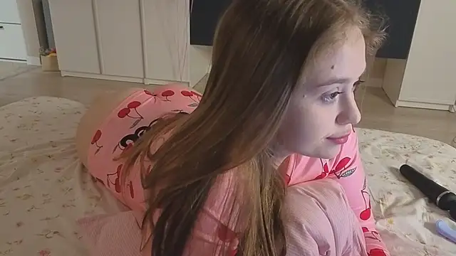 endlesssoffi online show from February 13, 2026, 7:03 pm