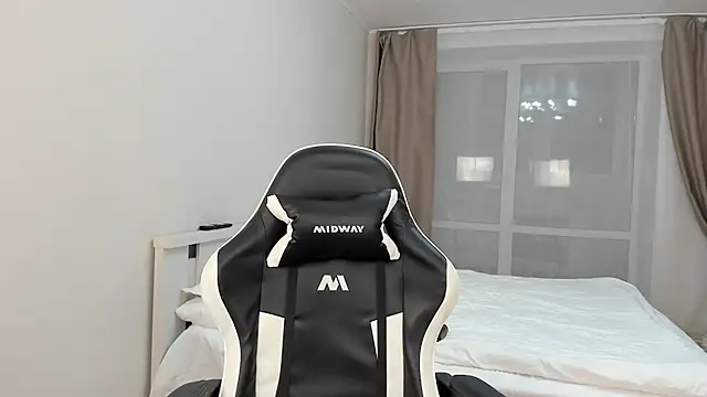 Snapshot of endlesssoffi chatting on December 21, 2024, 8:43 pm endlesssoffi online show from December 21, 2024, 8:43 pm