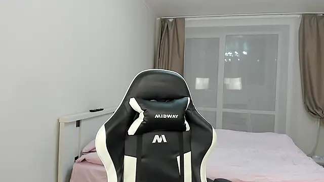 Snapshot of endlesssoffi chatting on December 23, 2024, 7:09 pm endlesssoffi online show from December 23, 2024, 7:09 pm