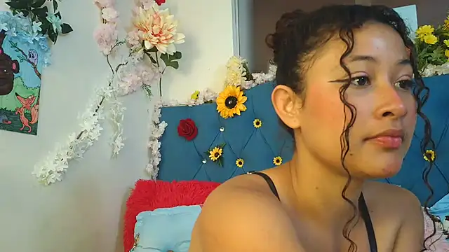 Snapshot of Milkdulce1 chatting on May 13, 2026, 1:29 pm Milkdulce1 online show from May 13, 2026, 1:29 pm