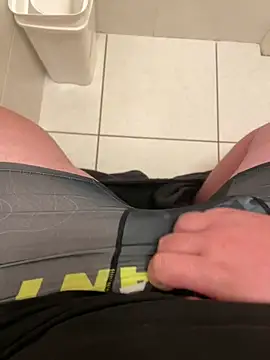 Hugo76578 online show from November 9, 2025, 7:51 pm