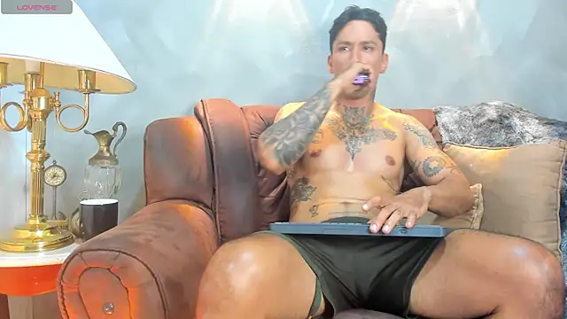 Snapshot of Dylanstonne chatting on January 23, 2025, 10:22 pm Dylanstonne online show from January 23, 2025, 10:22 pm