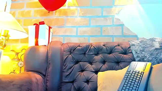 Snapshot of Dylanstonne chatting on February 7, 2025, 9:48 pm Dylanstonne online show from February 7, 2025, 9:48 pm