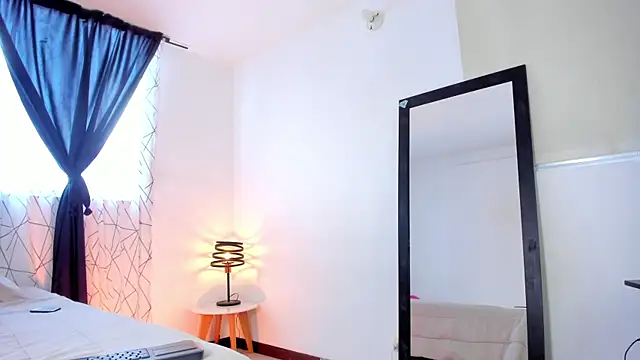 Snapshot of Aleja_arango1 chatting on June 10, 2026, 6:53 pm Aleja arango1 online show from June 10, 2026, 6:53 pm