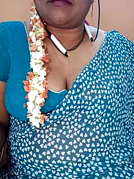 Snapshot of Sexy-Telugunayana2 chatting on March 19, 2025, 5:39 pm Sexy-Telugunayana2 online show from March 19, 2025, 5:39 pm